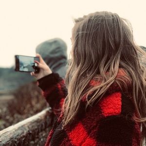 🐻🌻🏂🌈 Meet your Posher, Ro! 👩🏼‍🏭🌿🦄✨